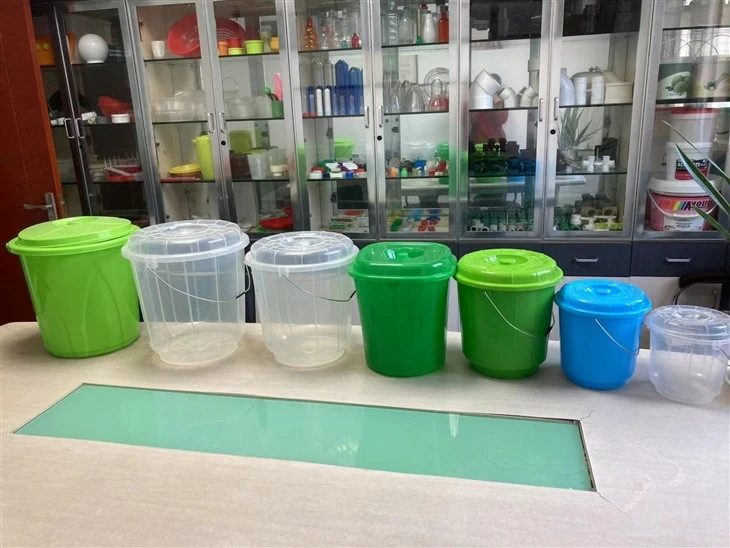 Plastic Pail Bucket Handle 20 Liter Paint Injection Molding Machine